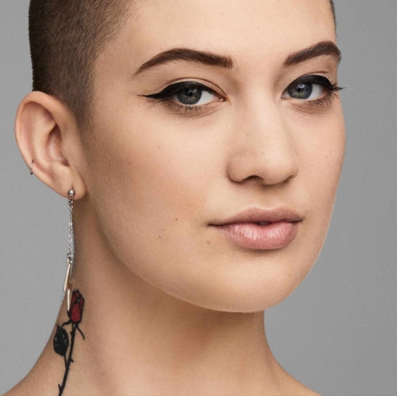 Kat Von D True Portrait Medium Coverage Shake Foundation SOLD OUT DISCONTINUED - Picture 9 of 12